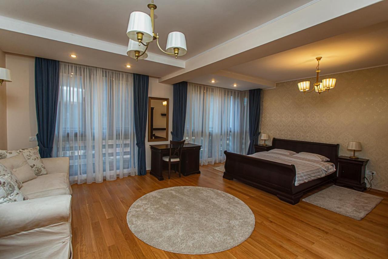 Vila Imperial Bed and Breakfast Sinaia Esterno foto